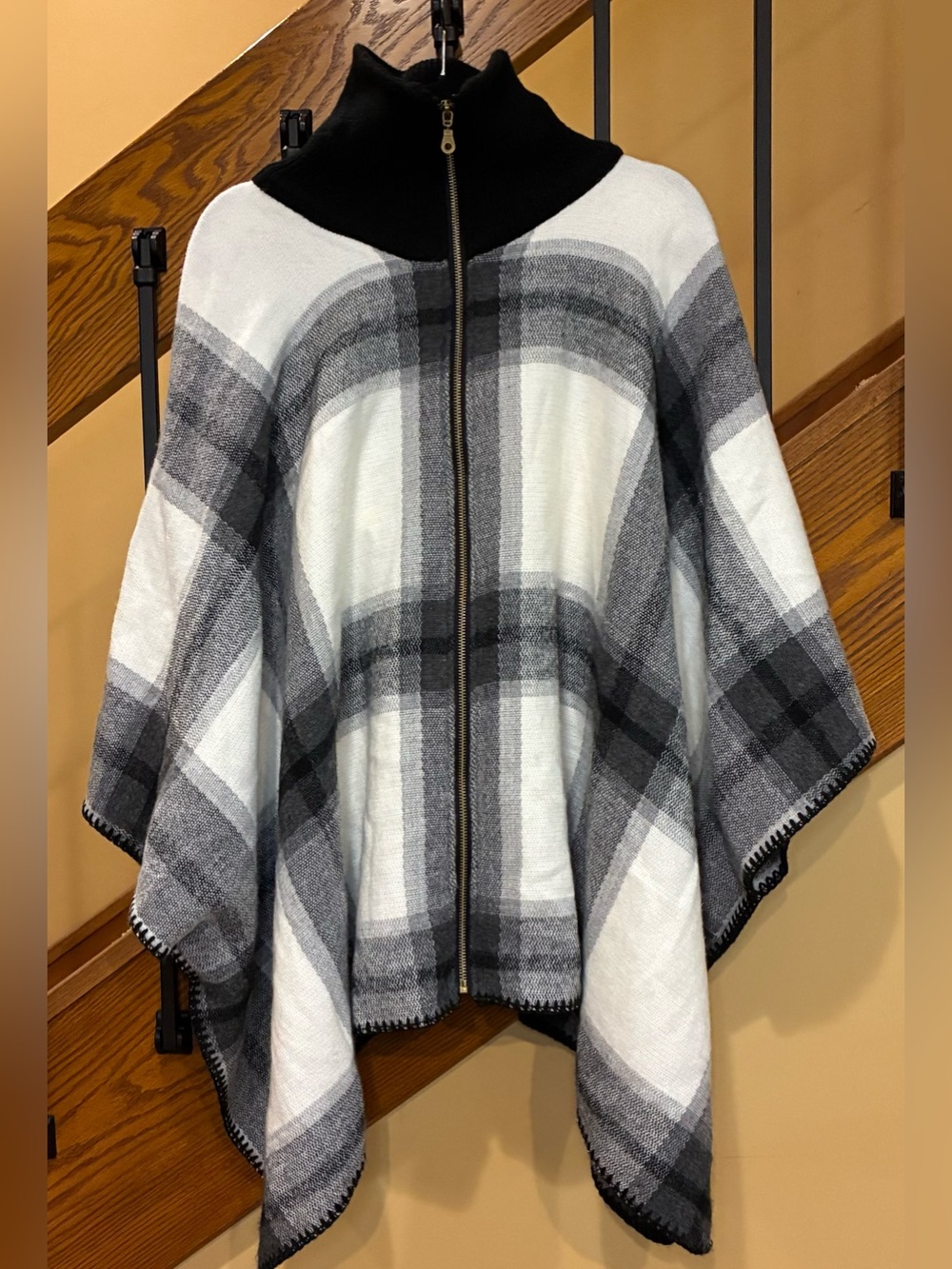 Sonoma Ruana poncho Long Full Zip Plaid black white 28” X 49” one size NWT